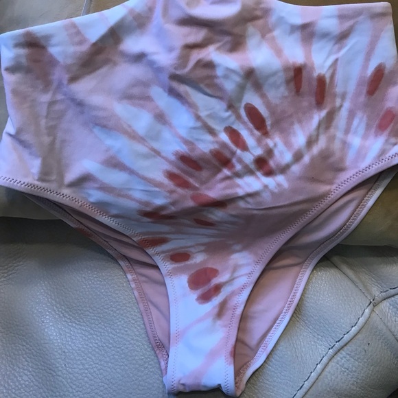 Aerie Swimsuit 🩱 - Picture 2 of 9